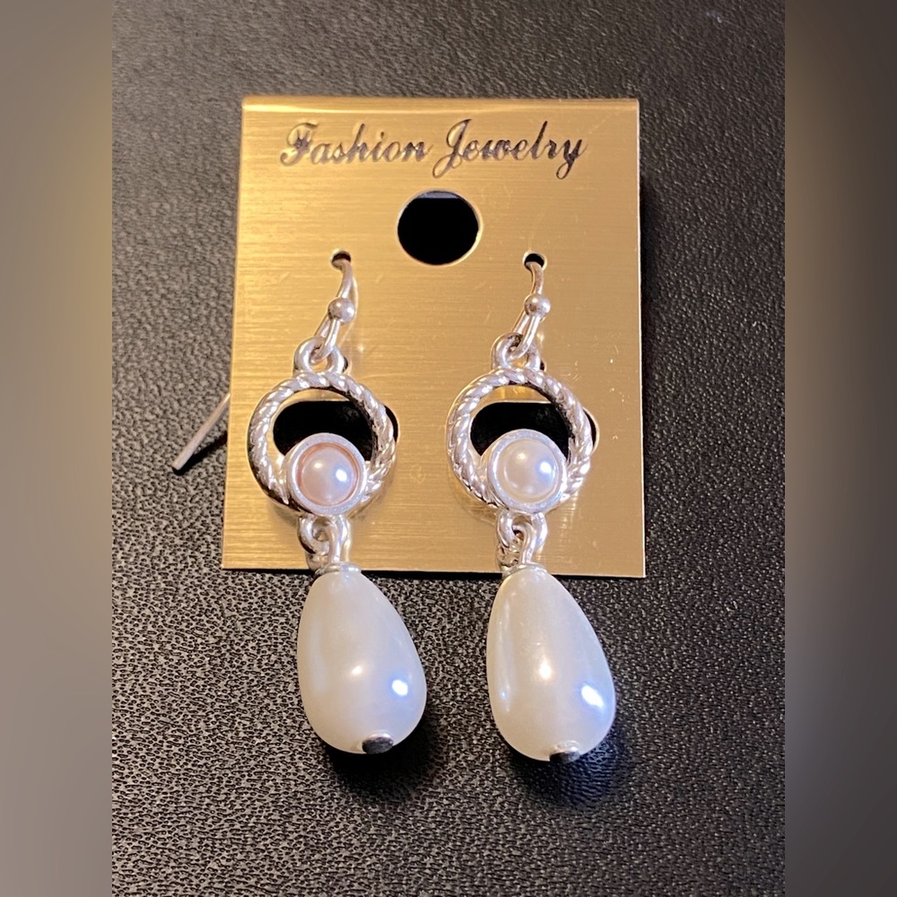 Beautiful “pearl” bundle - Picture 4 of 5
